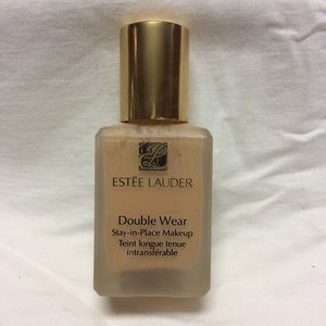 Estée Lauder double wear foundation cool vanilla